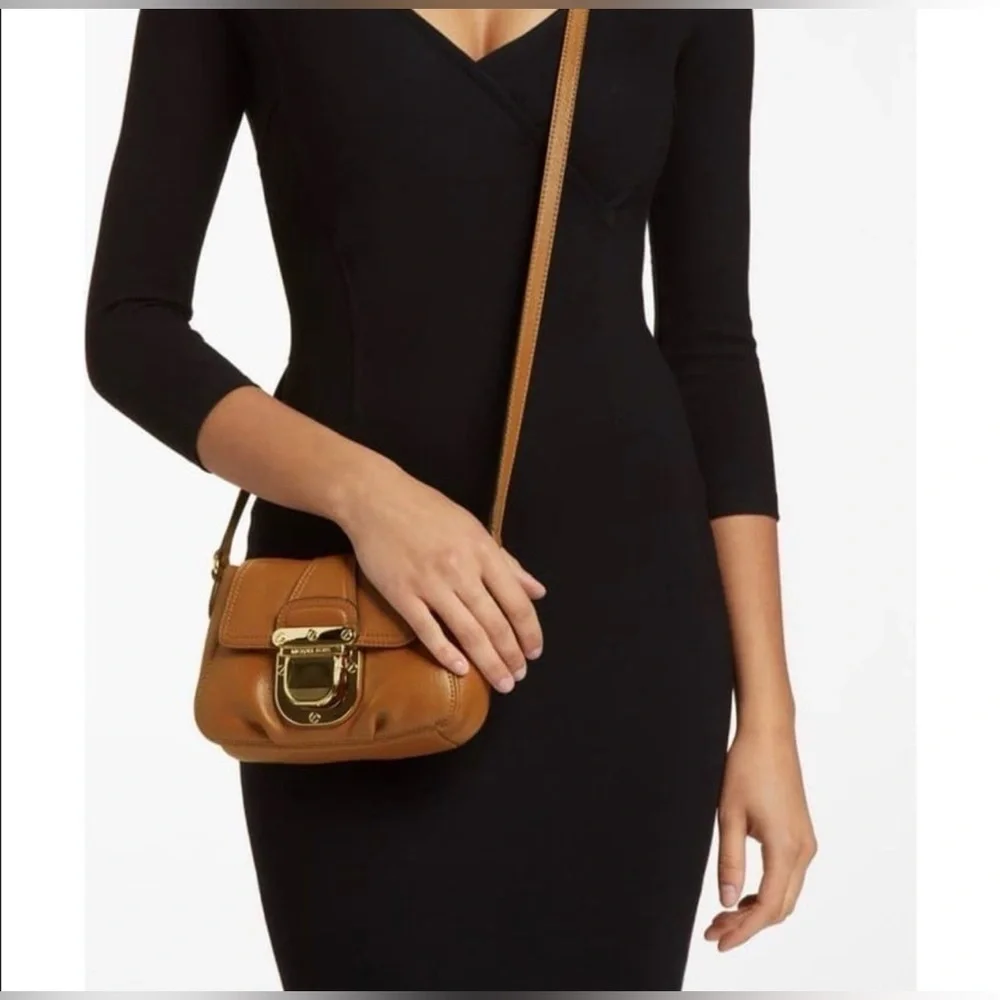 MICHAEL KORS Charlton Brown Leather Gold Push Lock Crossbody Shoulder Bag Purse - Picture 1 of 16